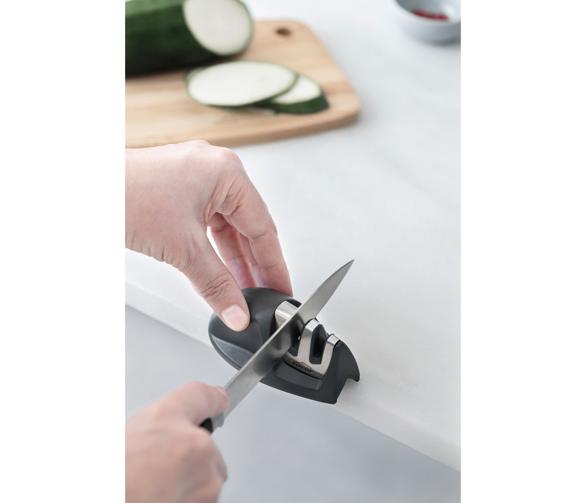 - Afilador de cuchillos para equipos de cocina - Lacor 39264 - imagen 2