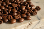 Granos de café Arábica y Robusta