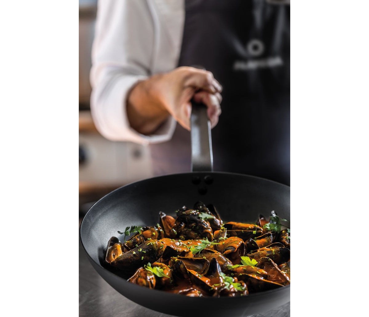 - Wok antiadherente para equipos de cocina - Lacor 63829 - imagen 2